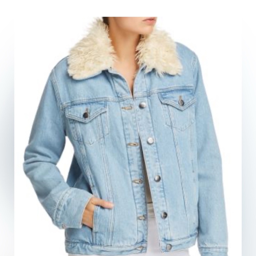 FRAME Women's Light Blue Denim Jacket with Faux Fur Collar